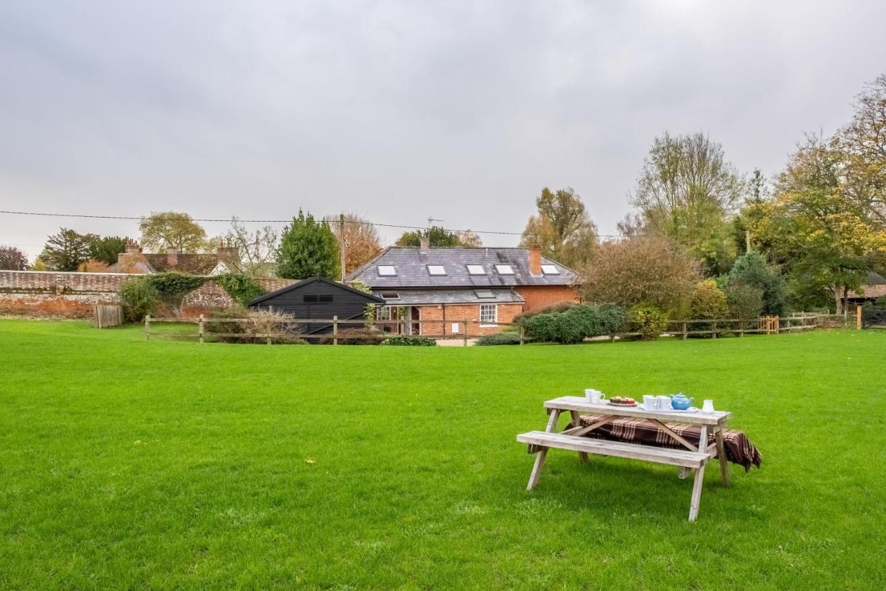 Maltings Lodge Chelsworth Екстериор снимка