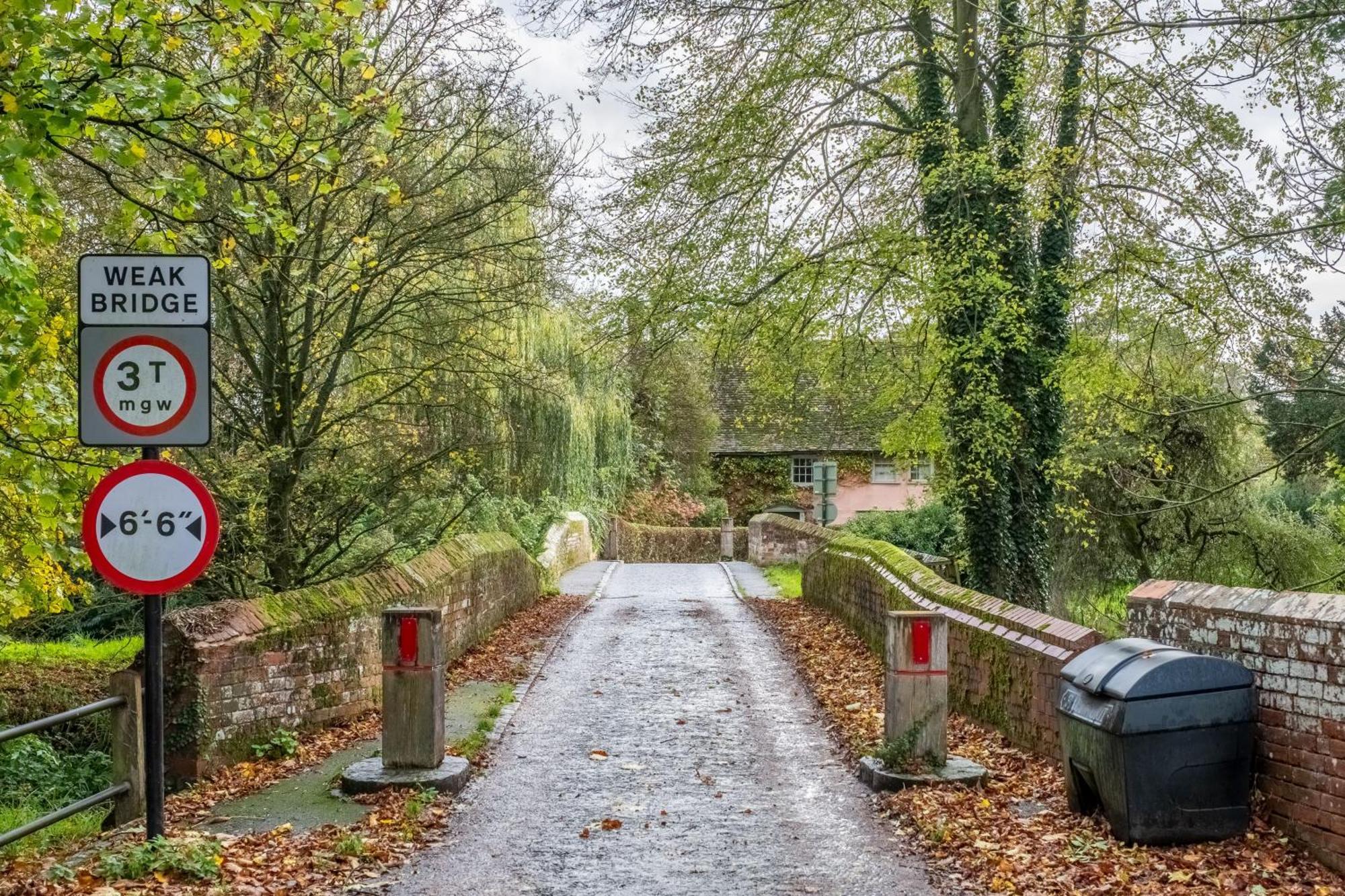 Maltings Lodge Chelsworth Екстериор снимка